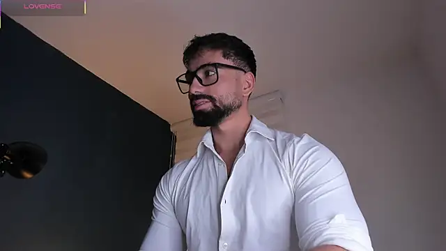 Snapshot of edrick_walton1 chatting on October 18, 2025, 11:34 am edrick walton1 online show from October 18, 2025, 11:34 am