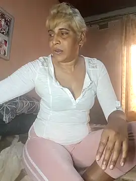 Snapshot of Goodgirlsue_77 chatting on October 27, 2025, 6:14 am Goodgirlsue 77 online show from October 27, 2025, 6:14 am