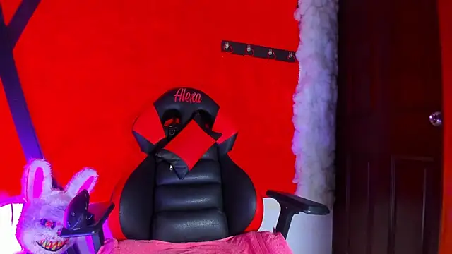 LilOwen  online show from March 21, 2026, 9:08 pm