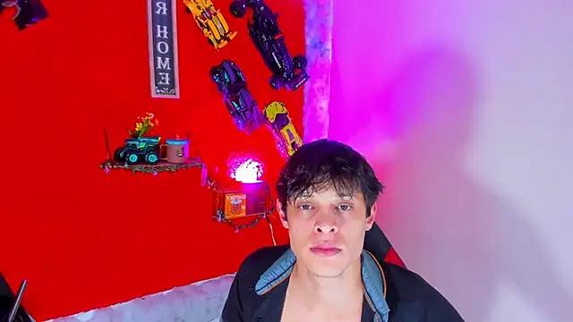 LilOwen  online show from November 9, 2025, 7:07 pm