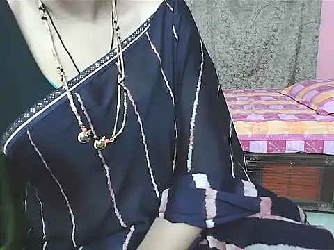 Snapshot of sunitha-3 chatting on September 27, 2025, 6:14 pm sunitha-3 online show from September 27, 2025, 6:14 pm