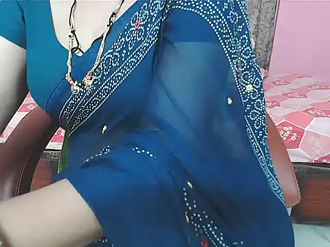 Snapshot of sunitha-3 chatting on October 6, 2025, 6:19 pm sunitha-3 online show from October 6, 2025, 6:19 pm