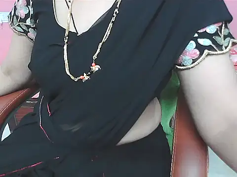 Snapshot of sunitha-3 chatting on October 7, 2025, 6:25 am sunitha-3 online show from October 7, 2025, 6:25 am