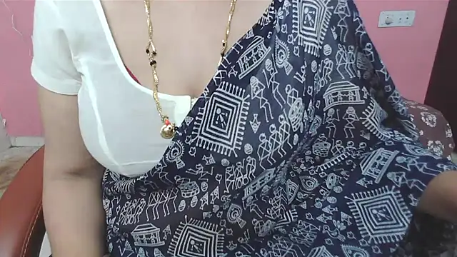 Snapshot of sunitha-3 chatting on September 20, 2025, 7:08 pm sunitha-3 online show from September 20, 2025, 7:08 pm