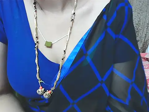 Snapshot of sunitha-3 chatting on October 28, 2025, 6:51 pm sunitha-3 online show from October 28, 2025, 6:51 pm