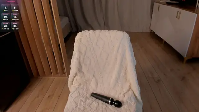 nacumi mi online show from March 8, 2026, 1:58 pm