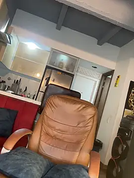 Snapshot of Dominiofit chatting on October 27, 2025, 1:50 am Dominiofit online show from October 27, 2025, 1:50 am