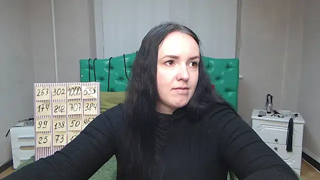 IsabelBlackberry online show from February 7, 2025, 9:05 am