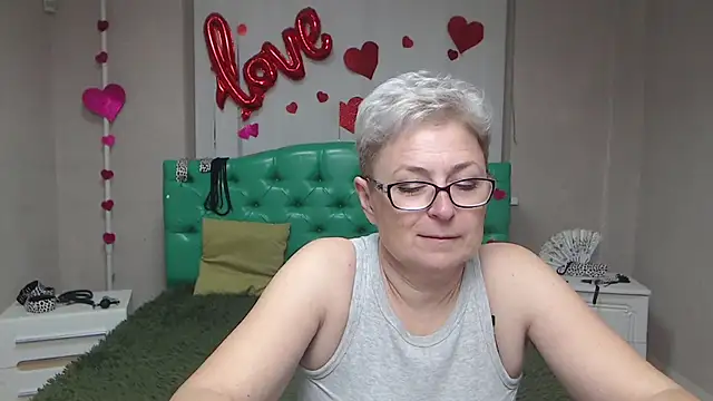 EmiliaGree online show from October 15, 2025, 5:10 pm