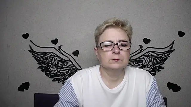 EmiliaGree online show from April 1, 2026, 4:59 pm