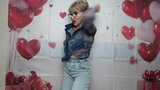 EllaBonito online show from February 9, 2026, 7:06 am