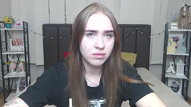 Snapshot of LauraHlot chatting on September 24, 2025, 5:47 am LauraHlot online show from September 24, 2025, 5:47 am