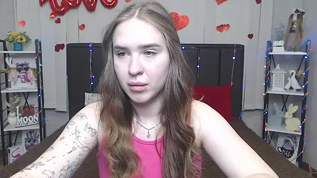 Snapshot of LauraHlot chatting on May 26, 2026, 6:33 am LauraHlot online show from May 26, 2026, 6:33 am