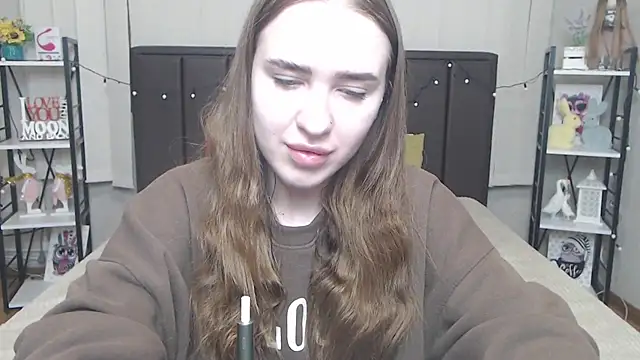 Snapshot of LauraHlot chatting on October 1, 2025, 5:28 pm LauraHlot online show from October 1, 2025, 5:28 pm