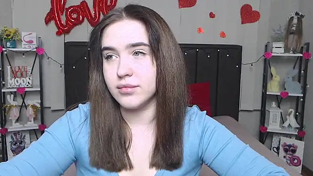 LauraHlot online show from February 26, 2025, 9:20 pm