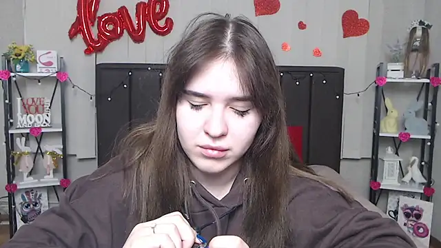 LauraHlot online show from February 25, 2025, 3:31 am