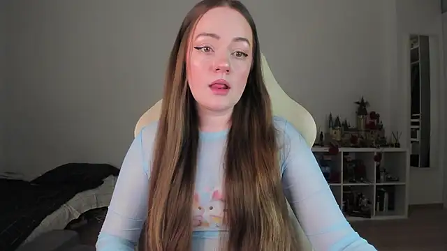 WalkingGirl online show from February 14, 2026, 8:09 pm