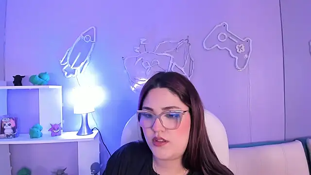 Camiila Osorio online show from December 1, 2025, 9:26 pm