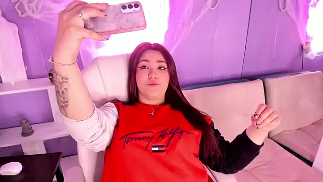 Camiila Osorio online show from October 16, 2025, 7:22 pm