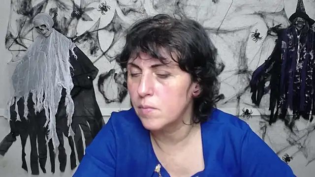 LuciaMii online show from October 21, 2025, 5:12 pm