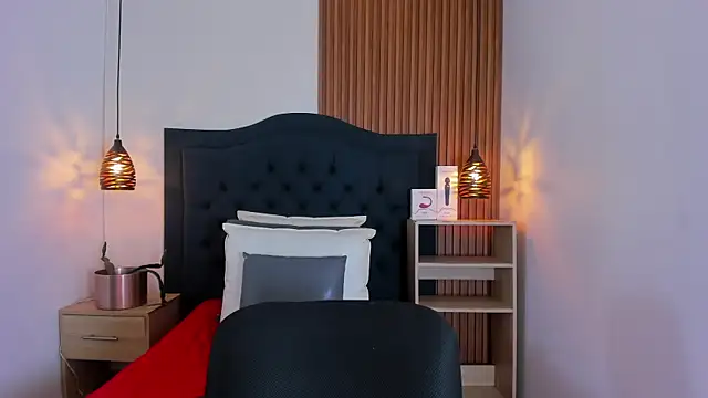 Snapshot of SARA_STONE17 chatting on September 29, 2025, 11:38 am SARA STONE17 online show from September 29, 2025, 11:38 am