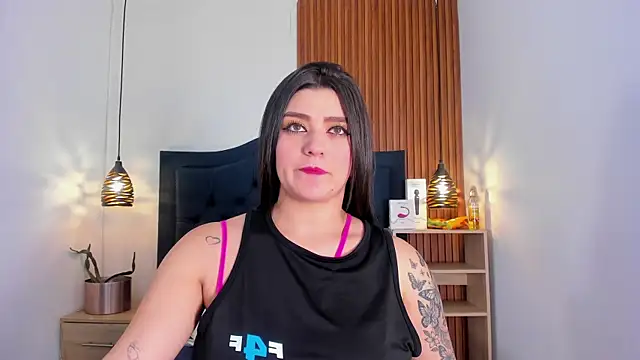 Snapshot of SARA_STONE17 chatting on October 13, 2025, 11:34 am SARA STONE17 online show from October 13, 2025, 11:34 am