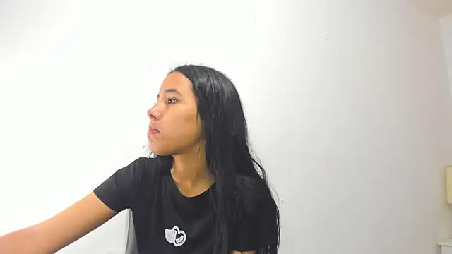 SofiSinfull online show from October 21, 2025, 3:11 pm