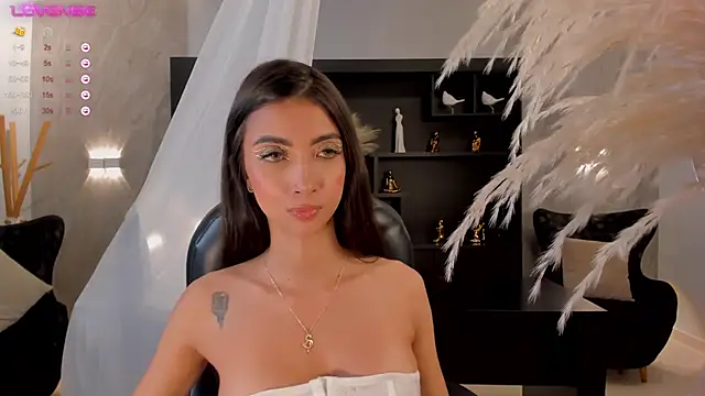 ValeriaVelvet online show from March 5, 2025, 6:01 pm