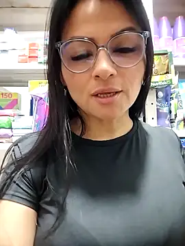 Linda Lars online show from November 24, 2025, 3:06 am