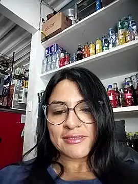 Linda Lars online show from November 3, 2025, 3:01 am