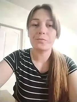 Snapshot of KellyBrante chatting on January 21, 2025, 10:41 am KellyBrante online show from January 21, 2025, 10:41 am