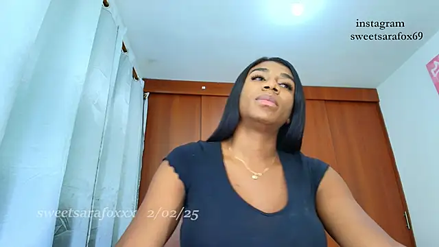 sweetsarasofia online show from February 2, 2025, 5:21 am