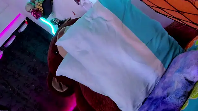 daniela bigcock22 online show from February 5, 2026, 10:22 am