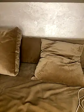 Snapshot of RachaCharmouta chatting on October 17, 2025, 12:51 pm RachaCharmouta online show from October 17, 2025, 12:51 pm