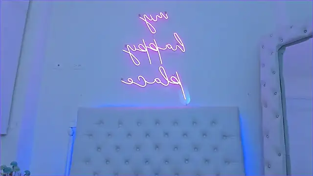 Snapshot of silvana__miller chatting on March 15, 2025, 1:30 am silvana miller online show from March 15, 2025, 1:30 am