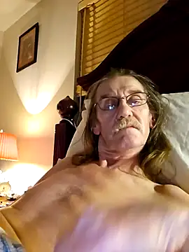 coolbrease10 online show from January 15, 2025, 6:12 am