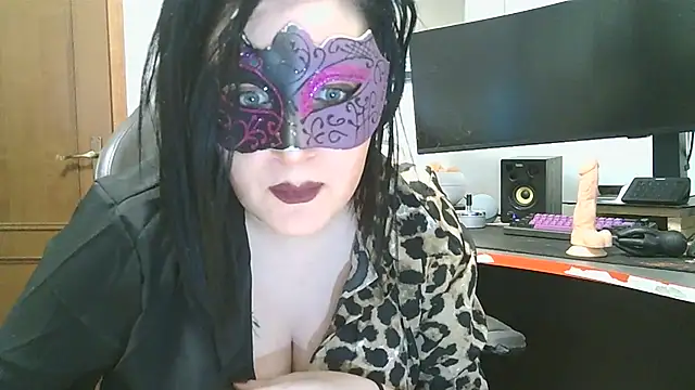 Snapshot of LaDamaNeraa chatting on October 10, 2025, 1:12 pm LaDamaNeraa online show from October 10, 2025, 1:12 pm