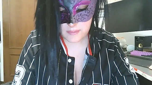 Snapshot of LaDamaNeraa chatting on September 29, 2025, 1:28 pm LaDamaNeraa online show from September 29, 2025, 1:28 pm