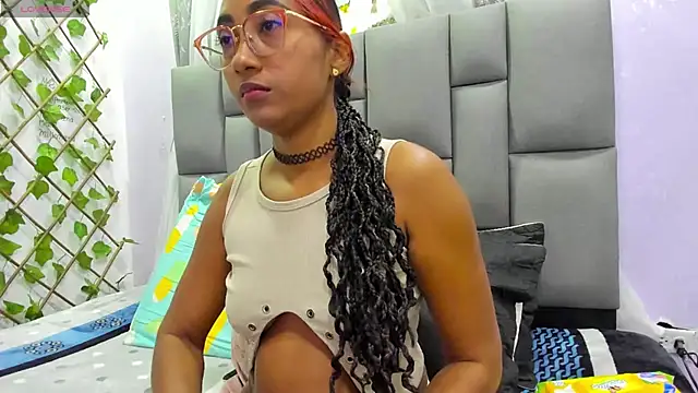 Snapshot of MurphyAngelina chatting on October 12, 2025, 3:19 am MurphyAngelina online show from October 12, 2025, 3:19 am