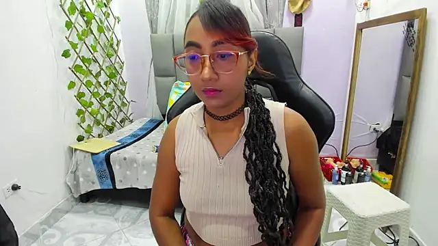 Snapshot of MurphyAngelina chatting on October 18, 2025, 2:57 am MurphyAngelina online show from October 18, 2025, 2:57 am