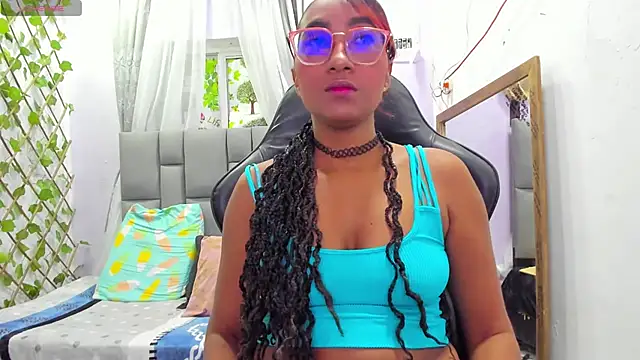 Snapshot of MurphyAngelina chatting on October 15, 2025, 3:27 am MurphyAngelina online show from October 15, 2025, 3:27 am