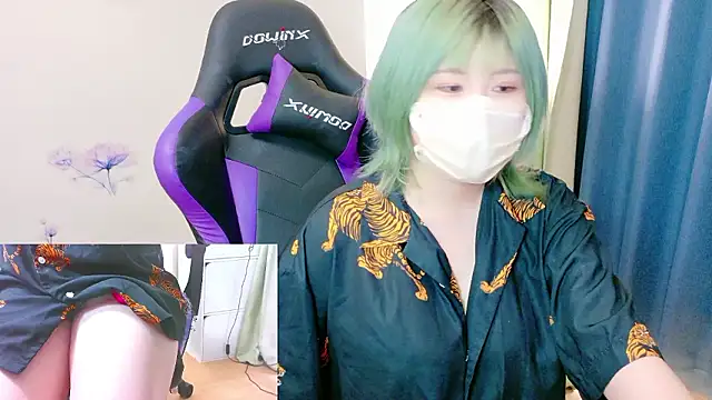 hazuki 8008 online show from September 29, 2025, 5:03 am