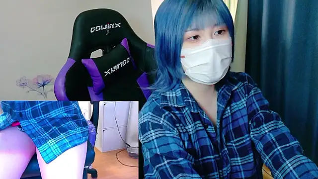 hazuki 8008 online show from October 24, 2025, 4:00 am