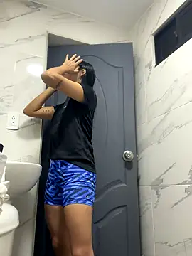 Snapshot of Arilw chatting on October 10, 2025, 1:23 pm Arilw online show from October 10, 2025, 1:23 pm