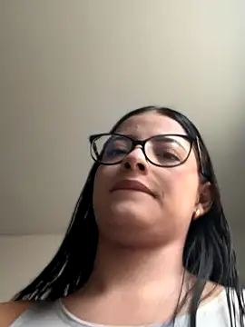 Snapshot of Arilw chatting on September 24, 2025, 12:11 pm Arilw online show from September 24, 2025, 12:11 pm