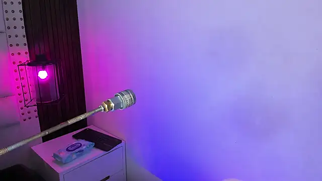 baby naughty1  online show from September 24, 2025, 11:50 am