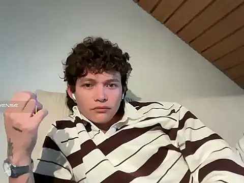 Snapshot of ccamilo-andress chatting on September 26, 2025, 10:11 am ccamilo-andress online show from September 26, 2025, 10:11 am