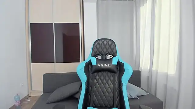 Snapshot of MatMalonne chatting on October 21, 2025, 5:29 am MatMalonne online show from October 21, 2025, 5:29 am