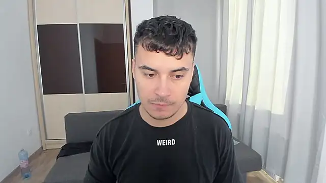 Snapshot of MatMalonne chatting on October 23, 2025, 5:28 am MatMalonne online show from October 23, 2025, 5:28 am