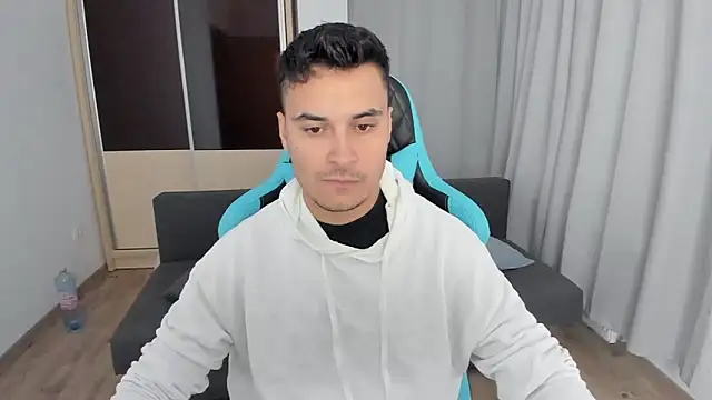 Snapshot of MatMalonne chatting on October 22, 2025, 4:56 am MatMalonne online show from October 22, 2025, 4:56 am